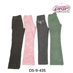 Pantaloni in corduroy classico con un tocco modern..