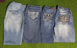 JEANS WALLFLOWER AND OTHER MIX BRANDS (B 72)