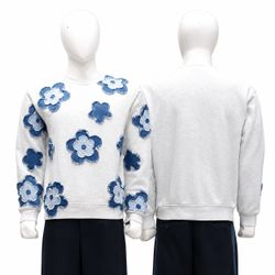 CR1980 UPCYCLED DENIM FLORAL APPLIQUÉ SWEATSHIRT