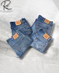 RT 1617 Levi's 517 BootCut Jeans