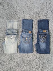 ***Y2K Embroidered Flare Jeans
