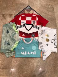 T-Shirts Authentiques de Football