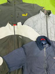 mélange de vestes de marque