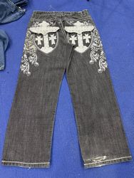 Jeans de marques mélangées