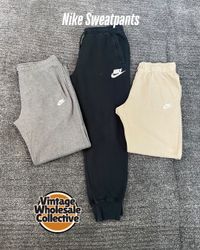 🔴 Nike Sweatpants - (26/10)