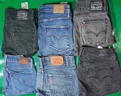 LEVI’S MINI SHORTS (C 445)