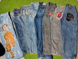 Branded and unbranded hip hop jeans mix