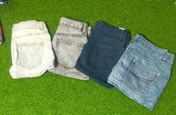 GLORIA VANDERBILT AND OTHER MIX BRANDS MINI SKIRTS..