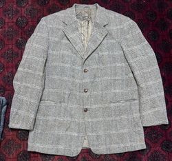 Harreis tweeted Blazers coat p7