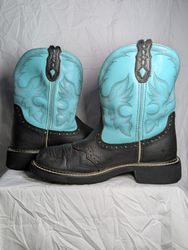 Cowboy half boot woman wear