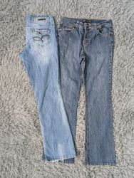 **Y2K Floral Embroidered Flare Jeans
