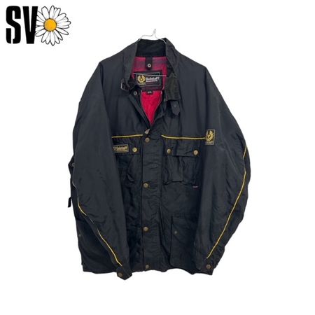 BRANDED CLOTHING BUNDLE OF 6KG 35€/kg