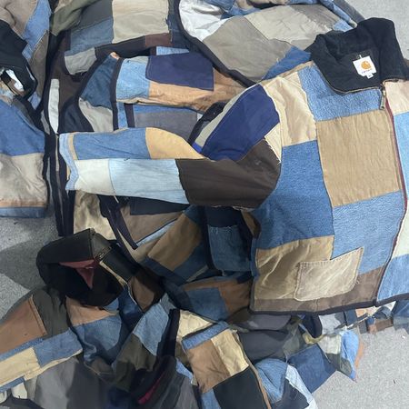 Carhatt rework jackets 25 pcs