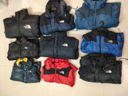 🎉💥 Sale 💥🎉The North Face 800 Nuptse & 700 Bundle #7