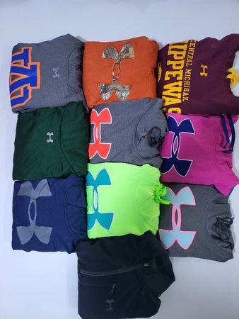 Under Armour Sweatshirts And Hoodies