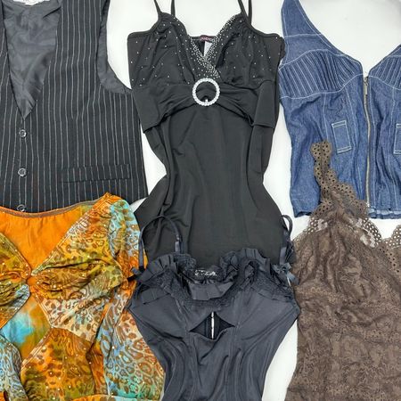 Y2K European Style Mixed Tops (81pcs) F46