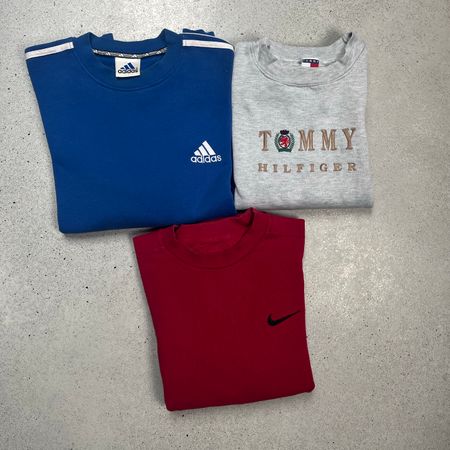 Branded sweatshirt mix