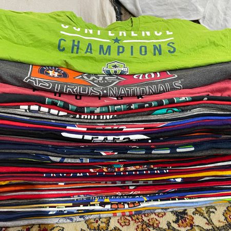 American T-shirts team NFL NHL NBA AND OTHER BRAND