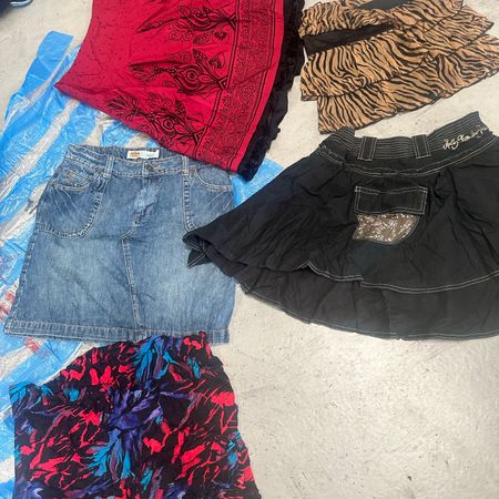 Lades mini skirts 45 kg
