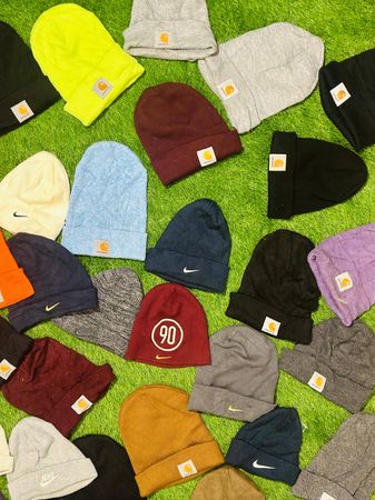 Nike And Carhartt Beanie 50 Pcs