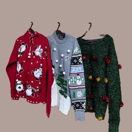 *Christmas Sweaters 32 pieces* #295