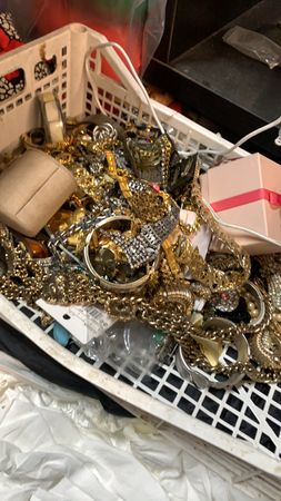 Custom handpick Bijoux