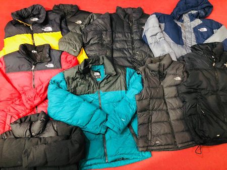 The North face 700 puffer jackets 26 pieces