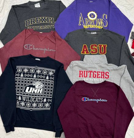 Champion sweatshirts 33 pieces