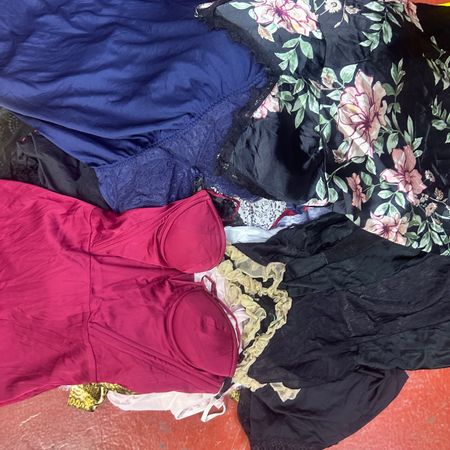Ladies Y2K mini tops 48 pcs