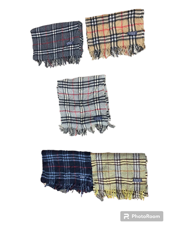 Authentic Burberry Scarves 🧣 50 pcs