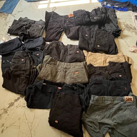 Carhartt / Levi's 501 / Dickies Pants mix at a great price!