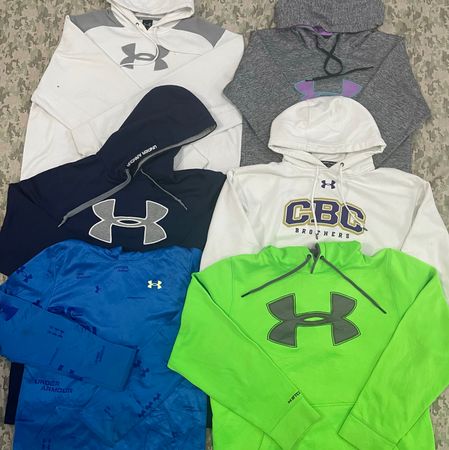 Under Armour Tracksuit Jacket 25 Pieces