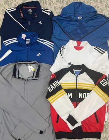 Adidas tracksuits jackets 30 pieces