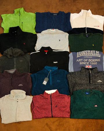 Vintage Jumpers WEIRD FISH/LONSDALE/RALPH LAUREN/KANGAROO/Jack&Jones 17 pieces bundle