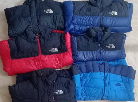 Premium Vintage The NorthFace Puffer Jacken 32 Stück