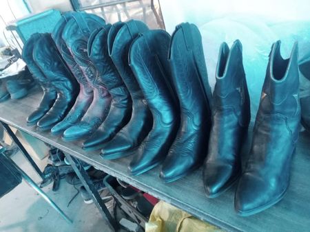 Cowboy boots 25 pairs