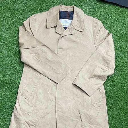 Aquascutum trench coat 10 pieces