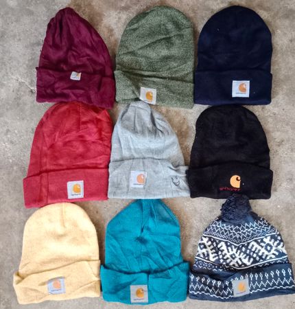 Carhartt beanies 30 - pieces