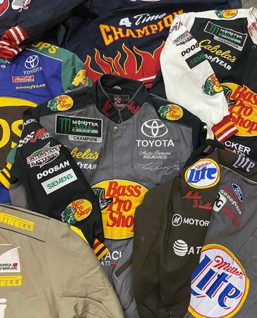 Retailler des vestes de course