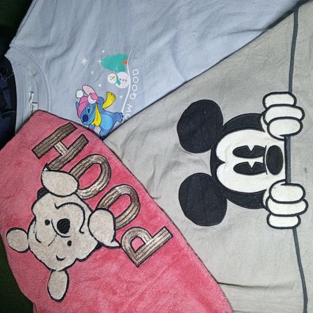 Felpe e felpe con cappuccio a marchi misti