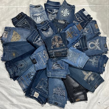 Y2K Women Flared Jeans, 25 Pieces