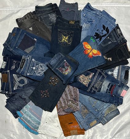 Y2K Women Flared Jeans 25 Pieces
