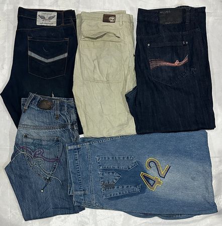 Hip-Hop Jeans 17 Pieces Coogi, Rocawear, Southpole, Sean John, Tommy Hilfiger, Edwin, Phat Farm, Munk, Hedz-Up, Enyce, Timberland Premium