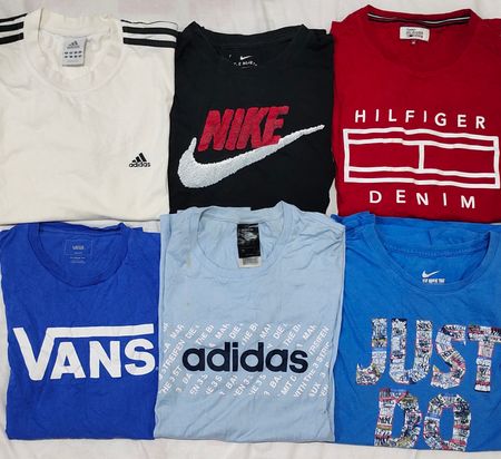 Mélange de marques T-shirts