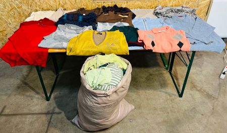 Mixed Branded / Non-Branded Sweaters (VK-BG-001)