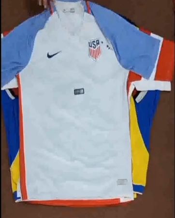 ナイキ スポーツ Tシャツ