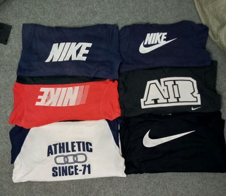 Nike Sweatshirts und Hoodies 15 Stück