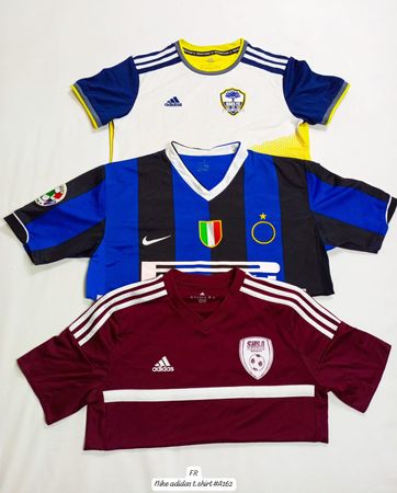 T-shirts Nike et Adidas