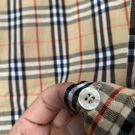 Burberry Exclusive Shirts 100 PCs