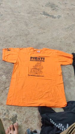 メンズハフプリントTシャツとブランド